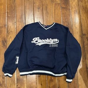 Such a cute slightly oversized sweatshirt